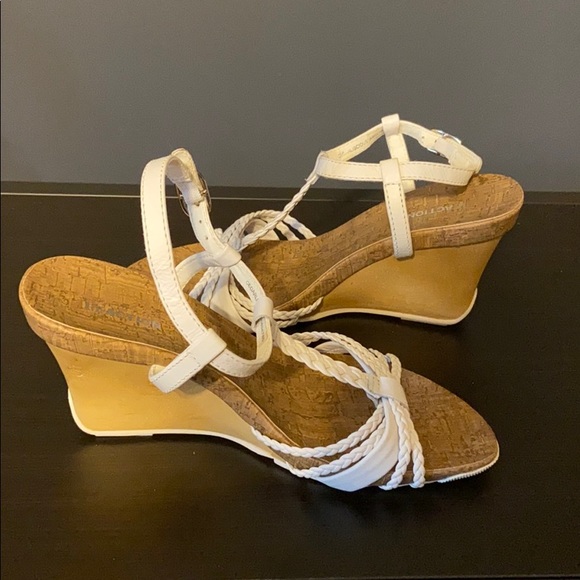 Sandals - Picture 3 of 5